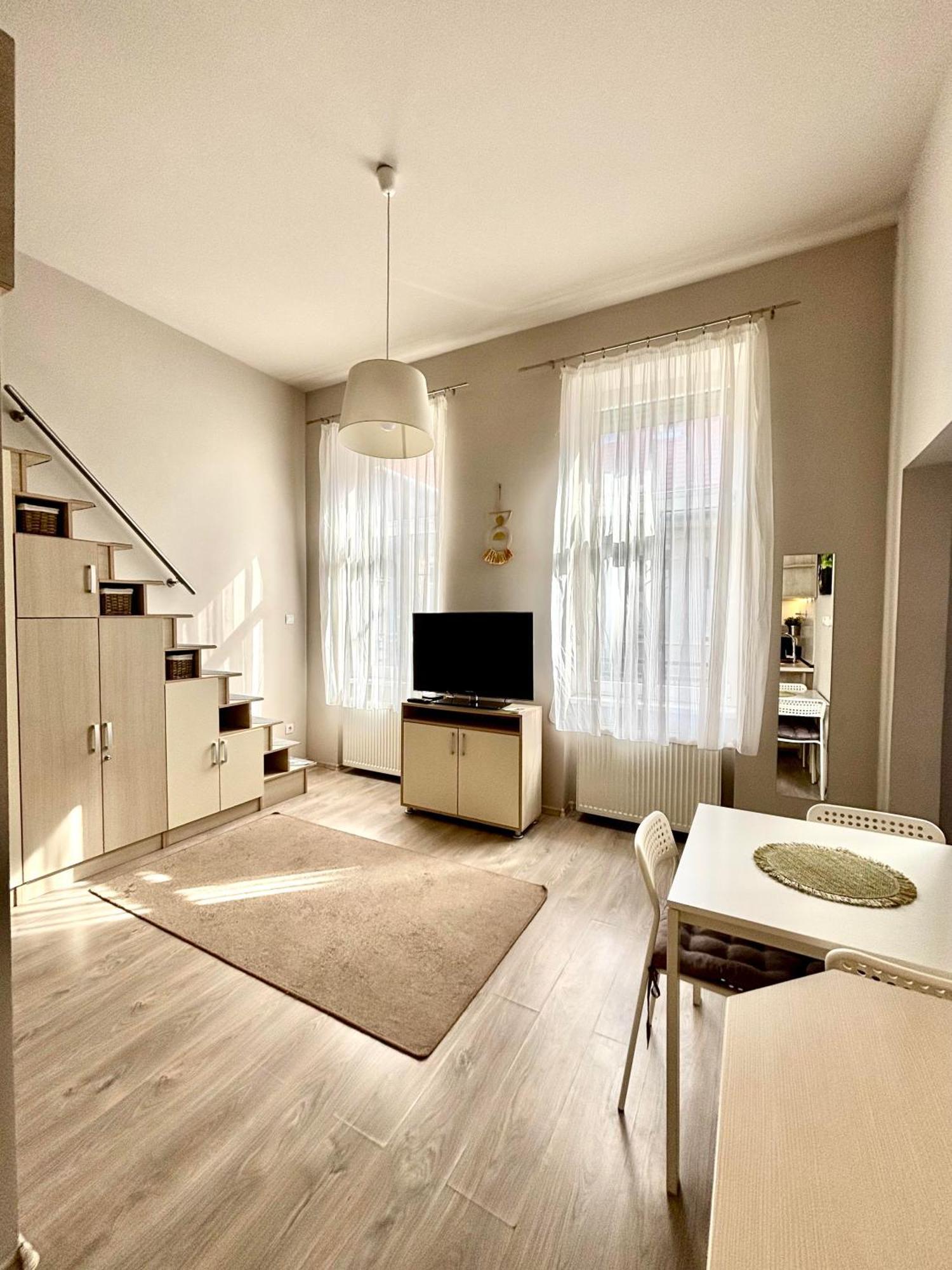 Ava Central Residence Budapest Exteriör bild